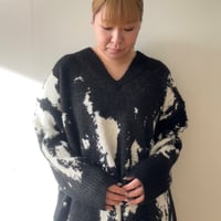 アブストラクト柄ニットプルオーバー