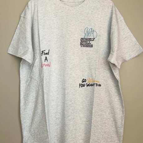 ランダム刺繍Tシャツ