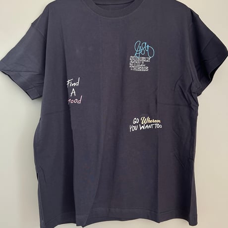 ランダム刺繍Tシャツ