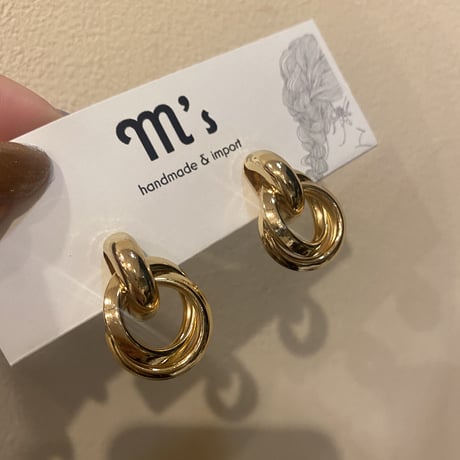 シンプルねじりイヤリング
