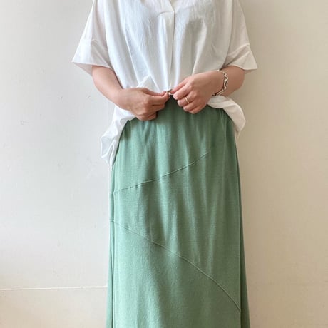 切り替えロングスカート