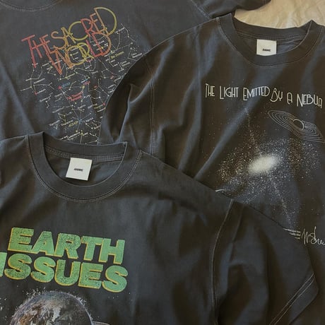 universe Tシャツ