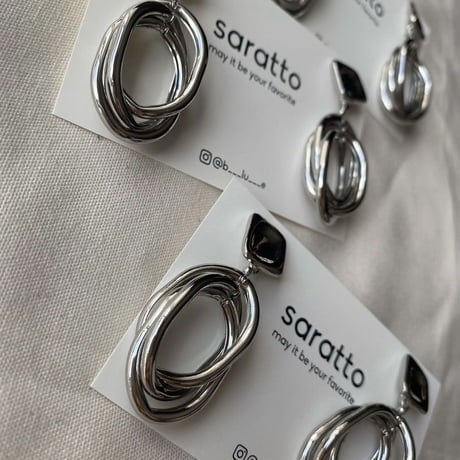3連フープピアス