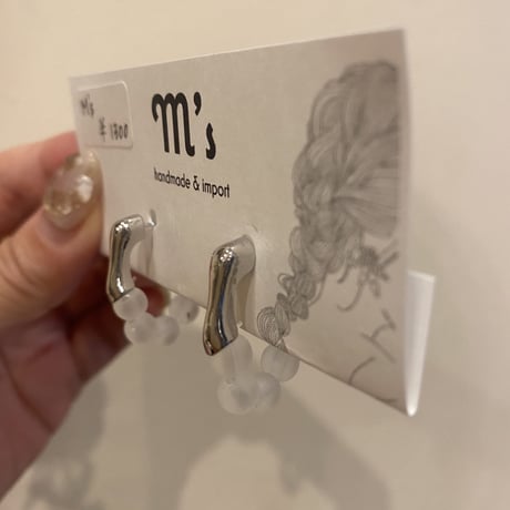 クリアピアス