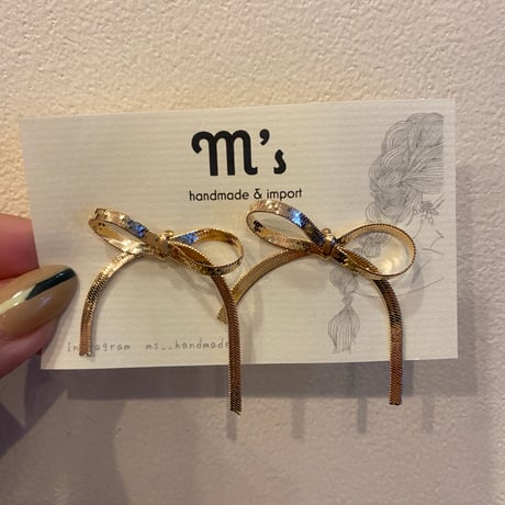 リボンピアス