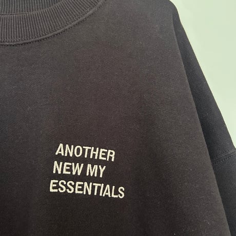 ロゴ刺繍入り裏毛スウェット