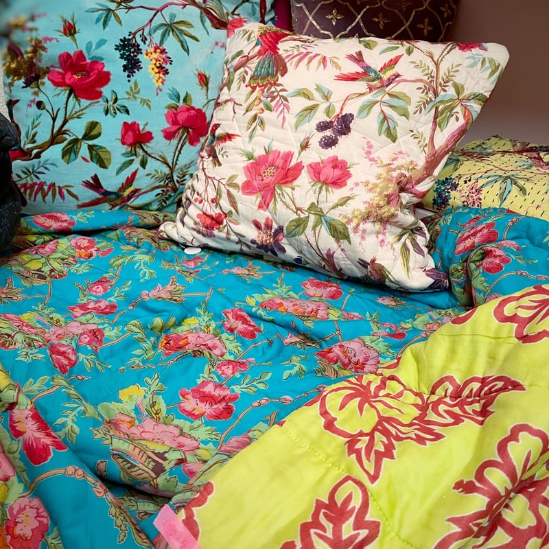 ❣️パッチワークキルト❣️バラ　リバーシブル　ベッドカバー Amazon｜キルトキルト3ピース手作りパッチワーク布団ベッドカバー綿夏