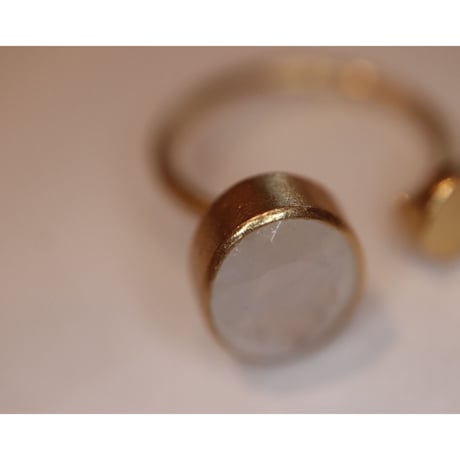 Open Ring Moon Stone/round plate
