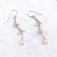 アコヤパールの枝ピアス／イアリング(シルバー色)