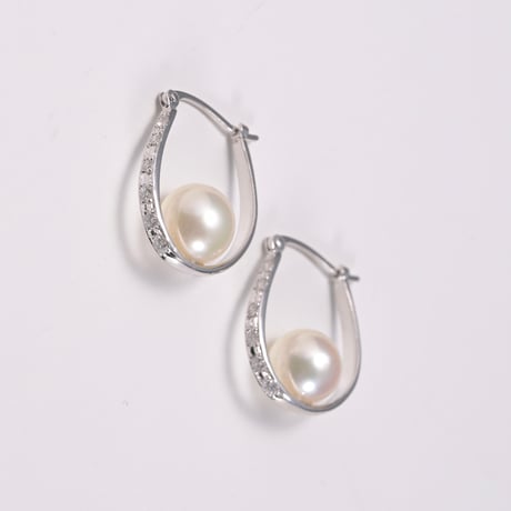 Morning dew ピアス（プラチナ）