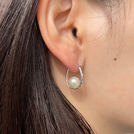 Morning dew ピアス（プラチナ）