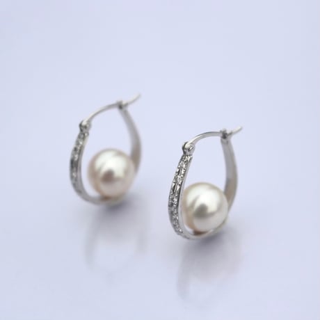 Morning dew ピアス（プラチナ）