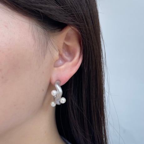 Waves I ピアス （シルバー色）