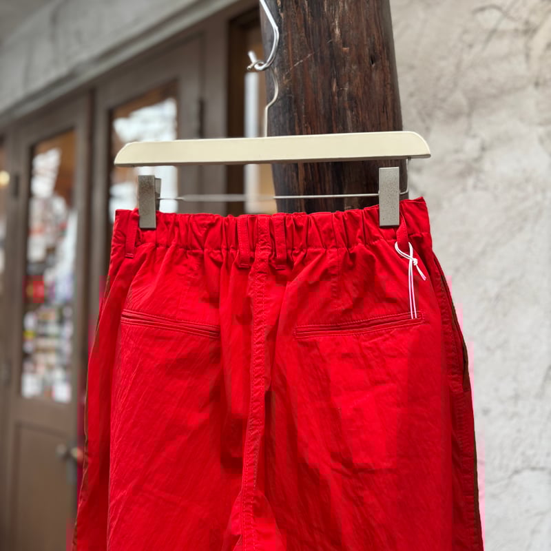 BRU NA BOINNE ハーフパンツ BRU NA BOINNE(ブルーナボイン)のショートパンツのネイビーの通販