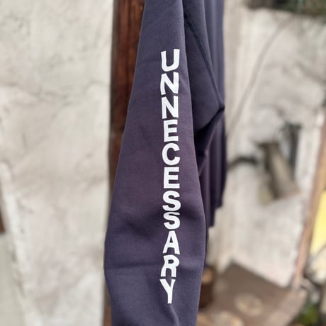 NOUN/TATE SWEAT <navy> 【Necessary or Unnecessary】