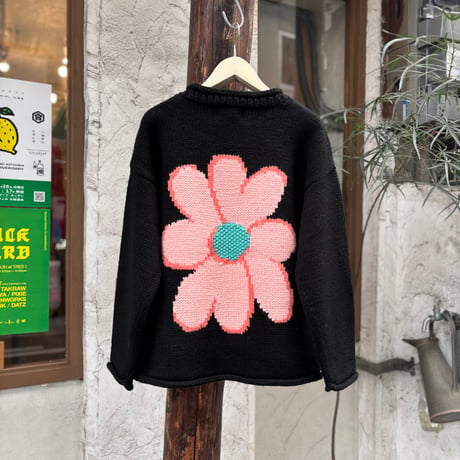 CC “FLOWER with LOVE” HAND KNIT <black>【ChahChah】