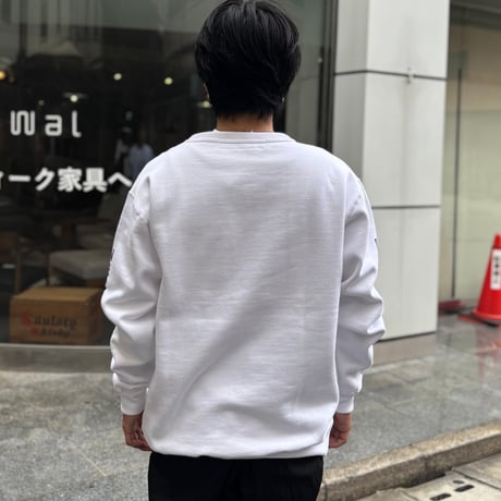NOUN/TATE SWEAT <white> 【Necessary or Unnecessary】