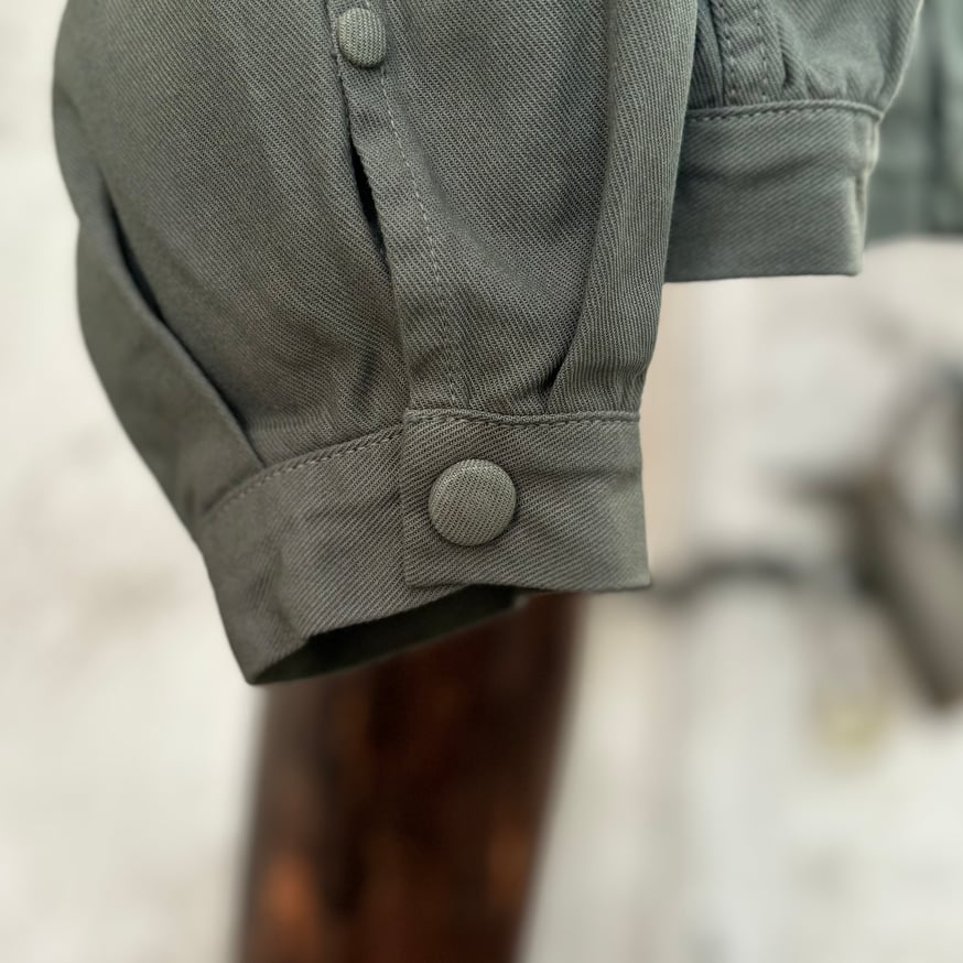ナイロンライクな質感と懐かしさを兼ね備えたN like C jumper & pants