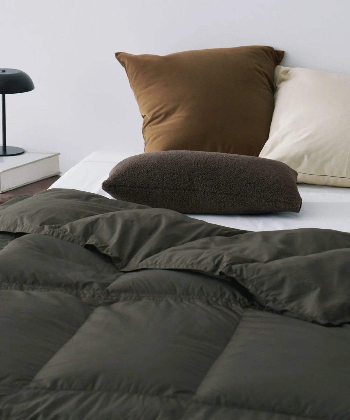 ルームダウン 超軽量 800FP 羽毛膝掛け クッションカバー付き