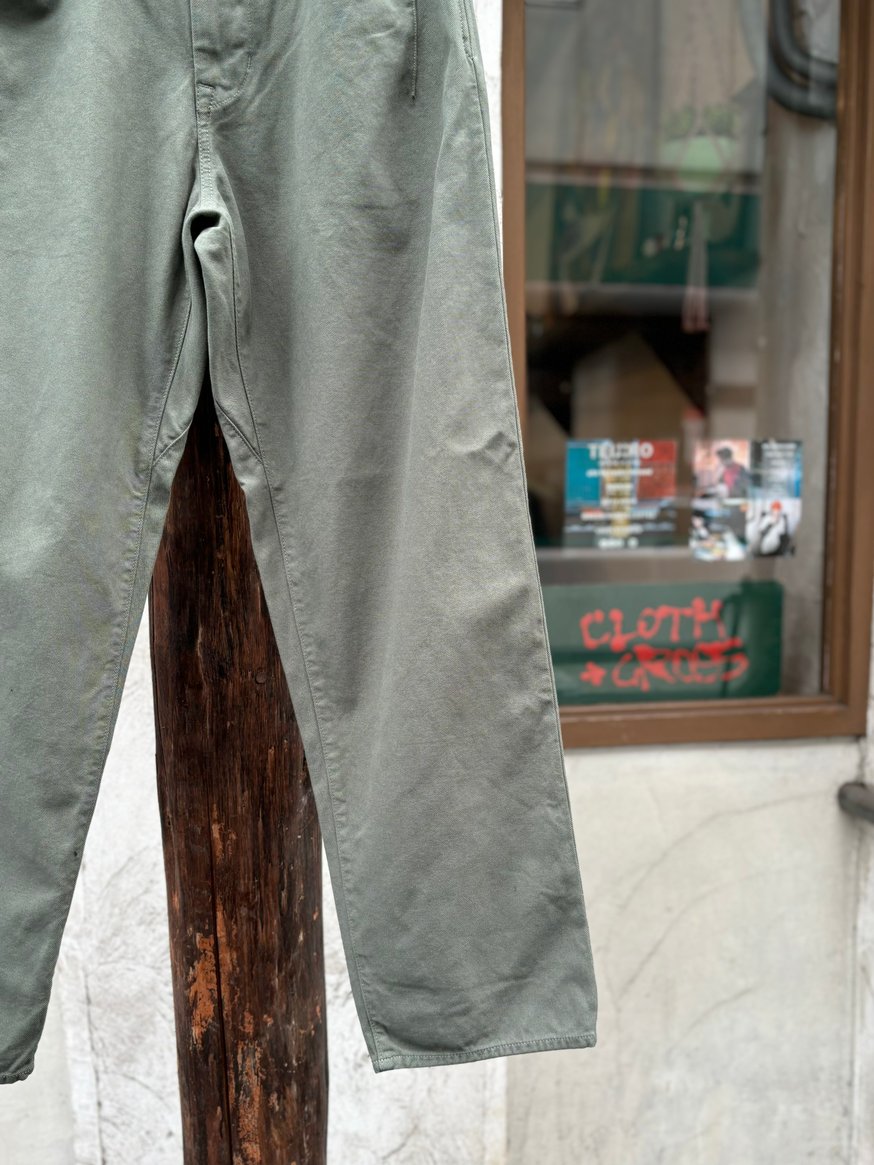 ナイロンライクな質感と懐かしさを兼ね備えたN like C jumper & pants