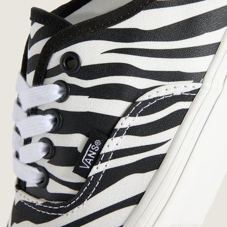 Authentic <ANIMALIER ZEBRA>   【VANS】