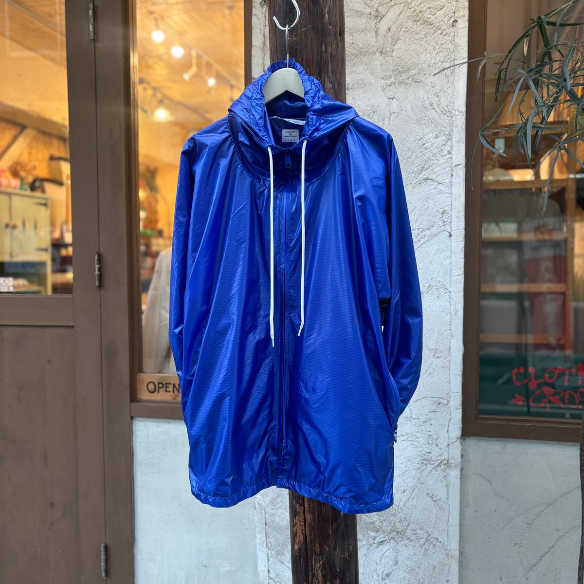 T-HOOD <blue>【Necessary or Unnecessary】 | CLOTH