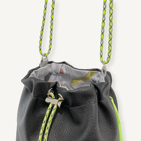 “受注制作” Fringe Kinchaku "Black×Fluorescent Green"