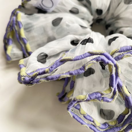 【MiKO】Big scrunchie "polka dots/White×Black"