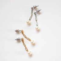 SALE ショートコネクトパールピアス・イヤリング