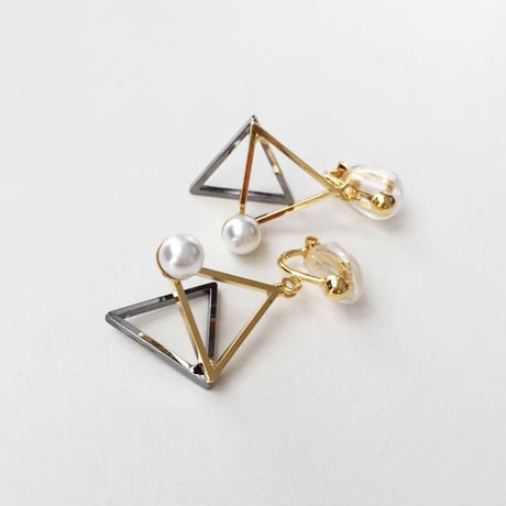 SALE ツートンサンカクパールイヤリング