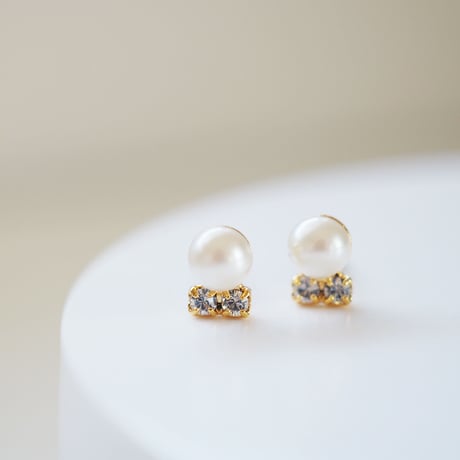 プチスワロパールピアス・イヤリング