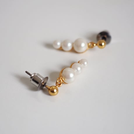 スリーパールラインピアス・イヤリング