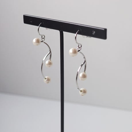 SALE フィッシュフックパールスイングピアス・イヤリング