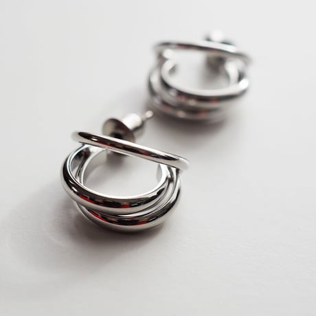 トリプルフープピアス・イヤリング