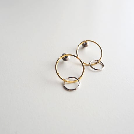 ツートンダブルリングピアス・イヤリング