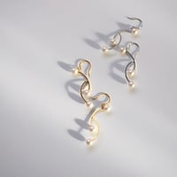 SALE フィッシュフックパールスイングピアス・イヤリング