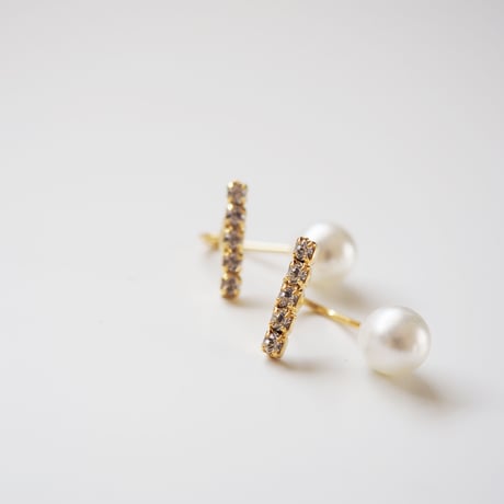 プチラインハーフフープピアス