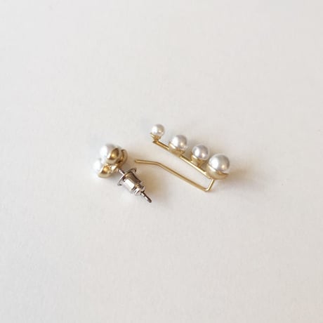 パールドットプチイヤーカフピアス／イヤリング