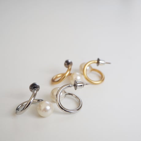 ツイストパールピアス・イヤリング