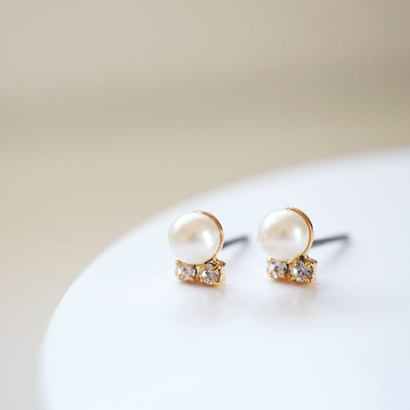 プチスワロパールピアス・イヤリング