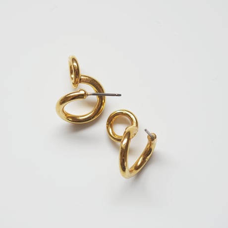 SALE ツイストサークルピアス・イヤリング