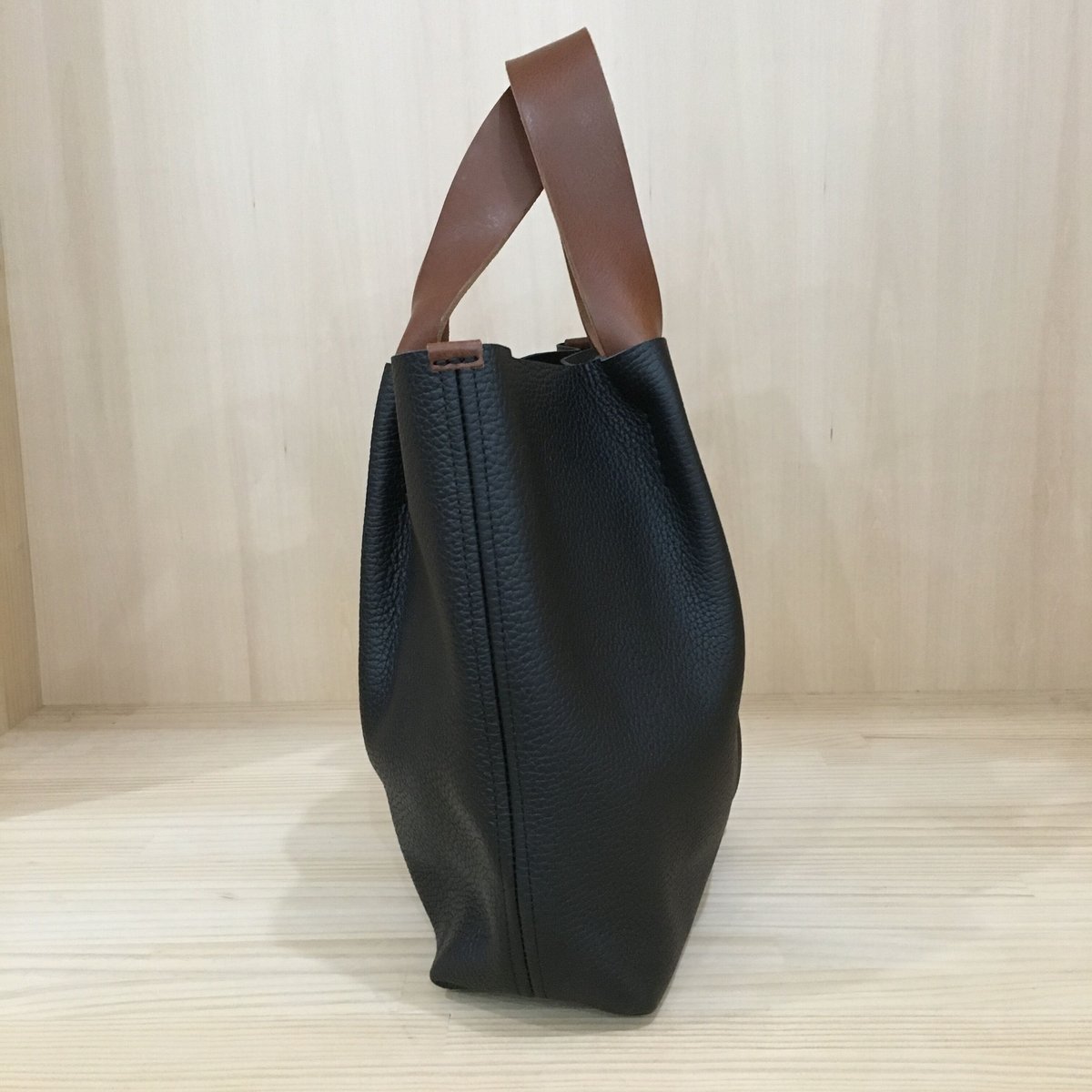 バッグ Hender Scheeme Black leather bag Hender Scheme shoes bag