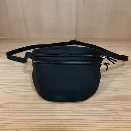 Aeta / DA112 / SHOULDER POUCH (M) (BLACK)