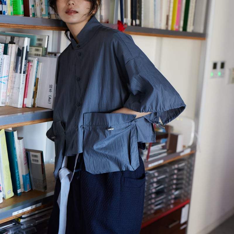STUDIO R330 クロップドシャツ ショップ巾着付き hoodie