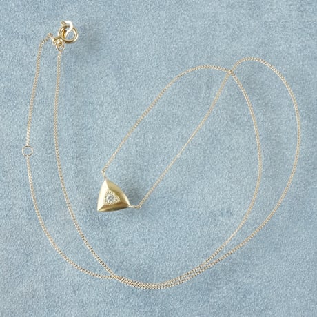 K18 Triangle Necklace