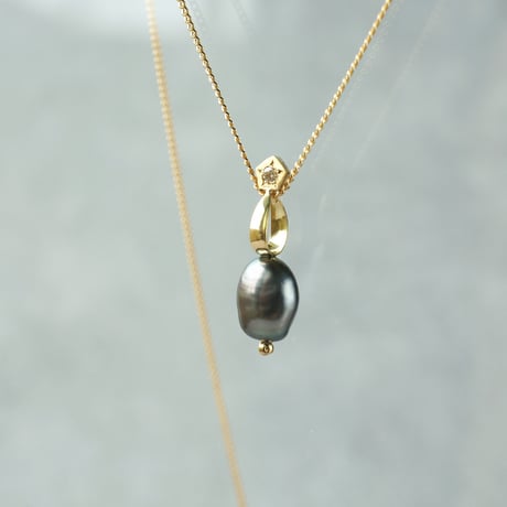 Tahitian Pearl Tiny Necklace/Diamond