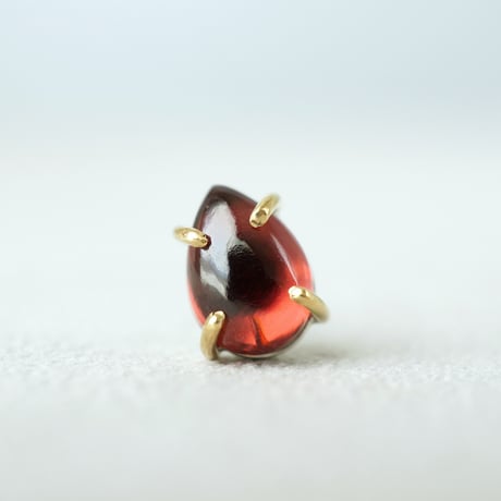 Garnet Earring  ＊Single