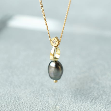 Tahitian Pearl Tiny Necklace/Diamond