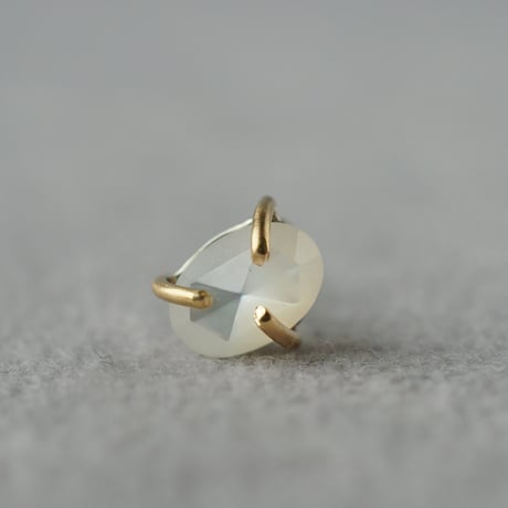 Shell Earring ＊Single