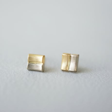 K18YG x K18WG Combination Earrings *